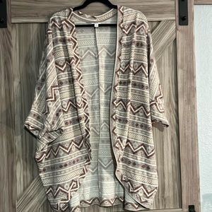 LulaRoe Tracy Cacoon Cardigan fits xl - 3x